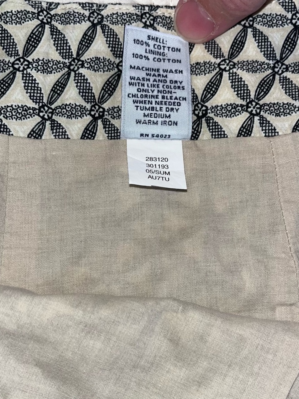 EUC Classic GAP A-Line Cream and Black Geometric Skirt - Size 4 - Picture 8 of 9